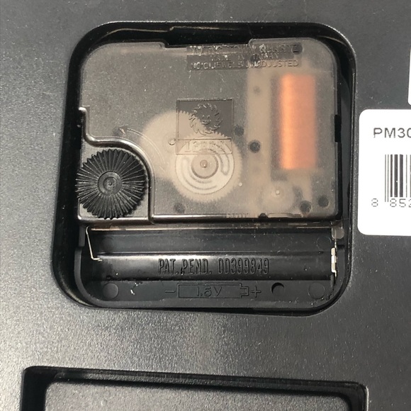 Vintage Pikachu Pokémon Wall Clock - Picture 6 of 7